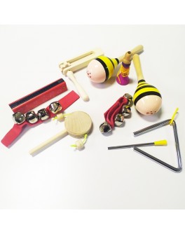 Набір дитячих музичних інструментів №3: браслети з дзвіночками, тріскачка, гармошка, свисток, тріангл, маракаси, барабанчик (11103)