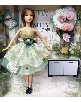 Лялька шарнірна Emily шатенка в зеленій сукні з аксесуарами 30 см (QJ 088 D)