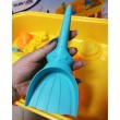 Ігровий столик-пісочниця з набором для піску: пасочки та лопатки  